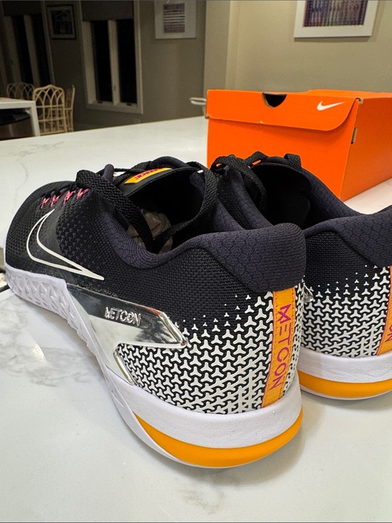 Nike Metcon 4 men\'s sneakers black white laser orange